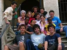 Muchachos del grupo de j&oacute;venes de la comunidad de Jes&uacute;s Obrero