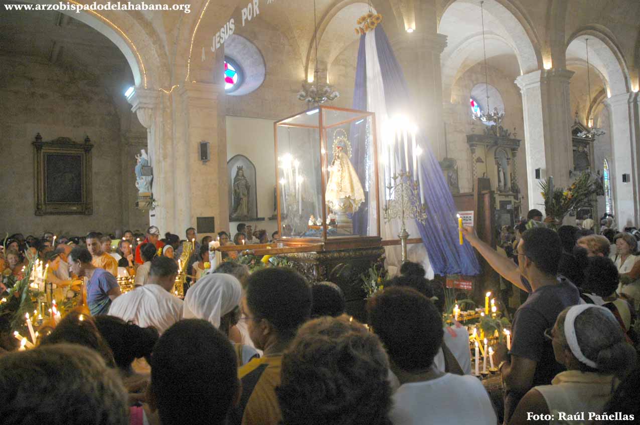 "Procesi&oacute;n de la Caridad en la Arquidi&oacute;cesis habanera."