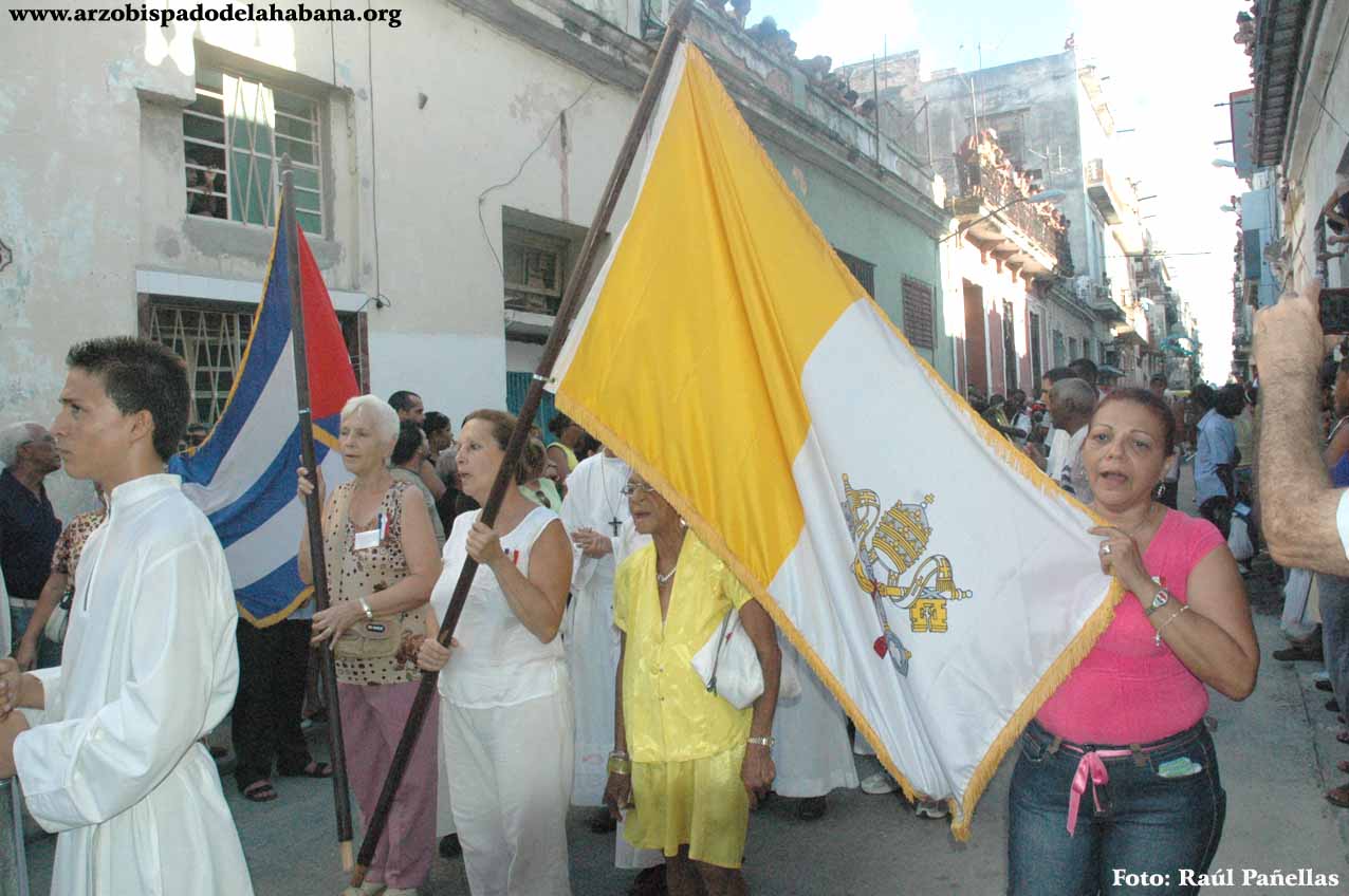 "Procesi&oacute;n de la Caridad en la Arquidi&oacute;cesis habanera."