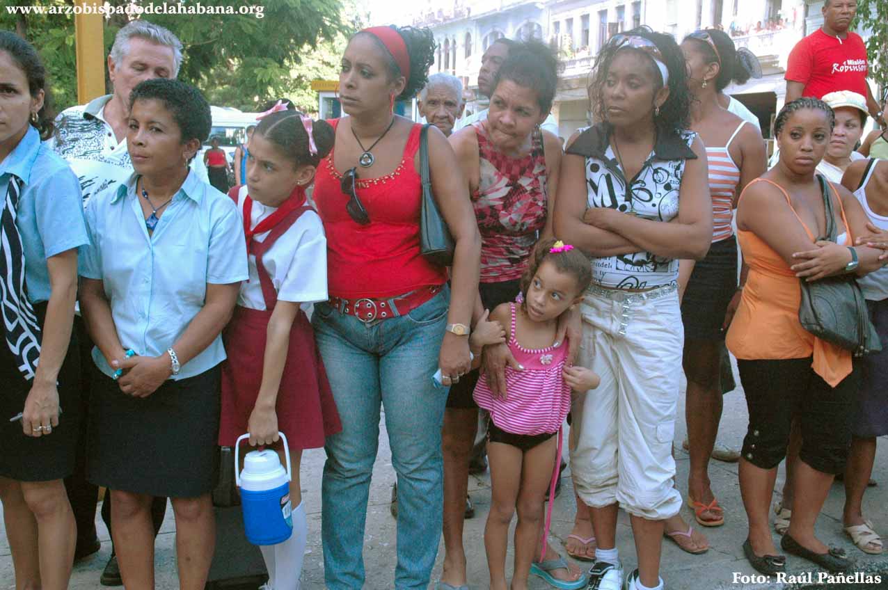 Procesi�n de la Caridad en la Arquidi�cesis habanera.