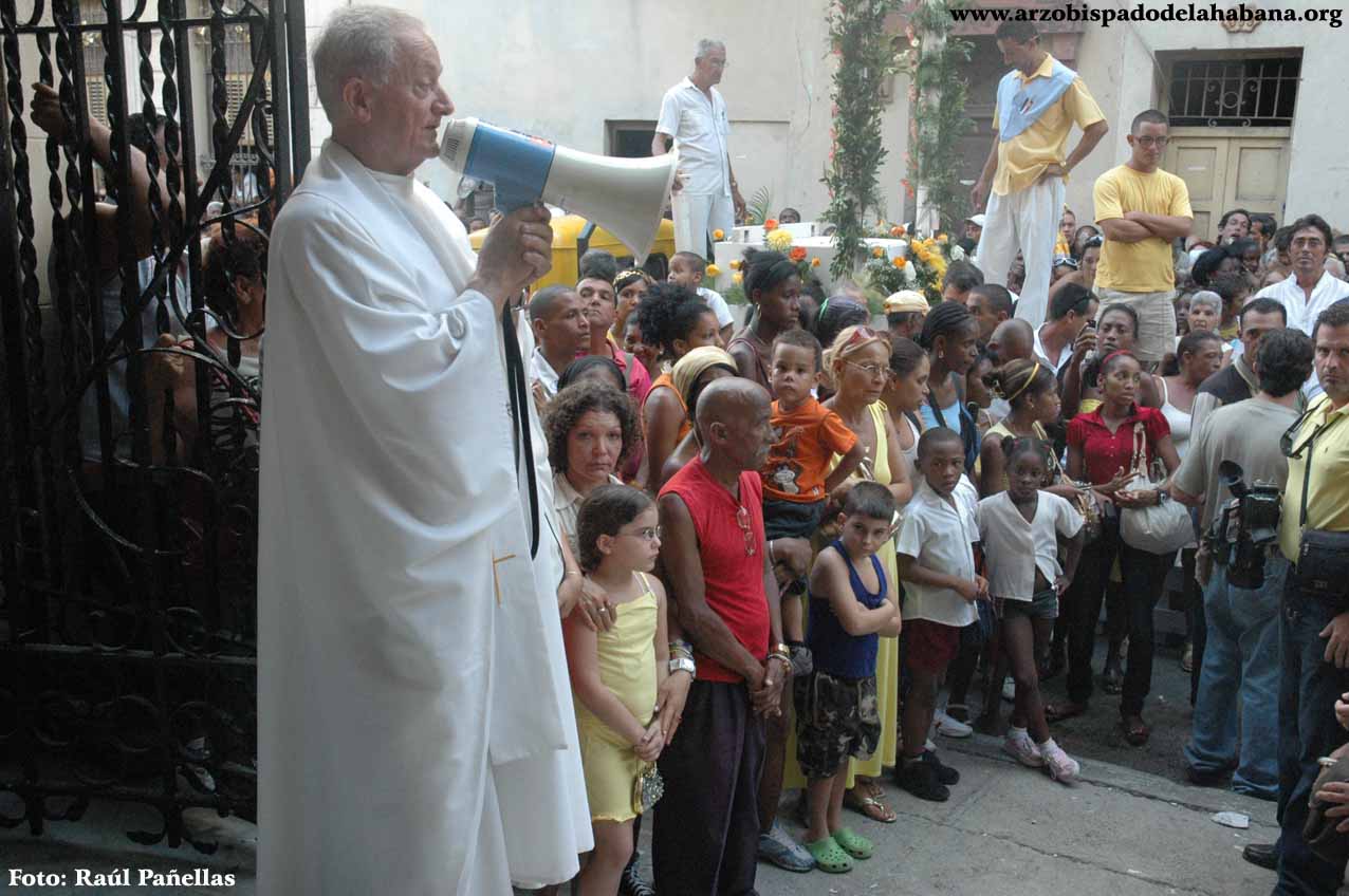 La Iglesia en Cuba despide al Padre Mariano Arroyo - Fotos: Orlando M&aacute;rquez