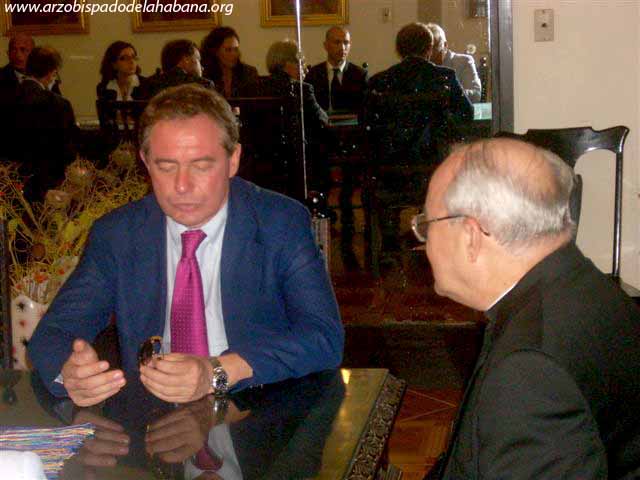 Recibe el Cardenal Arzobispo de La Habana al Viceministro para el Desarrollo Econ&oacute;mico de Italia.